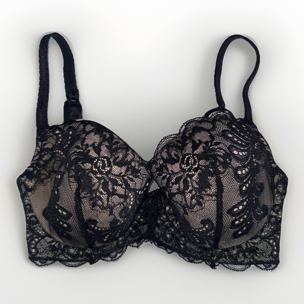 Le Mystere Black Lace Underwire Contour Bra 32DDD 32F Demi Balconette